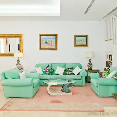 Villa Carlos
